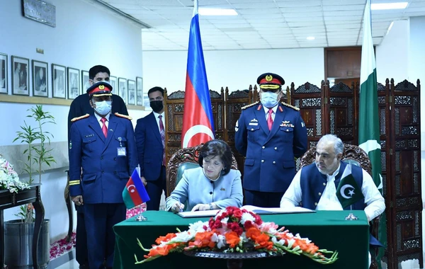 Sahibə Qafarova Pakistan Milli Assambleyasının sədri ilə görüşdü - FOTO