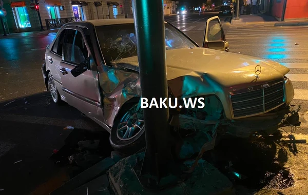 Bakıda gecə qəza - 2 xanım xəsarət alıb - VİDEO