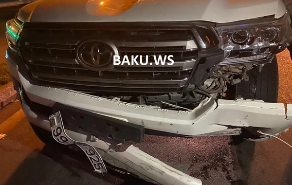 Bakıda gecə qəza - 2 xanım xəsarət alıb - VİDEO
