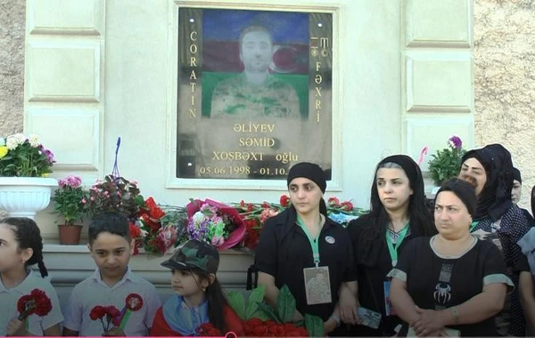 Sumqayıtda Vətən müharibəsi şəhidinin xatirə lövhəsi açıldı - FOTO