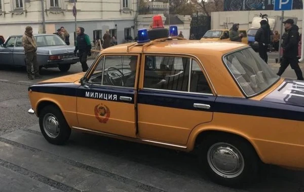 Rusiyada sovet dövrünün “QAİ” avtomobili satışa çıxarılıb - FOTO
