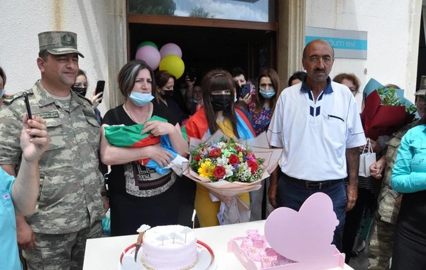 Daha bir şəhidin övladı dünyaya gəlib - FOTO