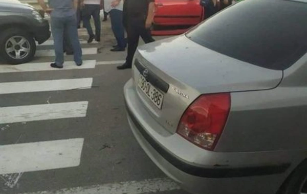 Bakıda zəncirvari yol qəzası olub, xəsarət alanlar var - FOTO