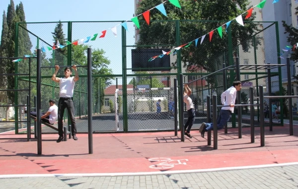 Bakı sakinlərinin nəzərinə - Həyətinizin abadlaşdırılması üçün müraciət edə bilərsiniz - FOTO