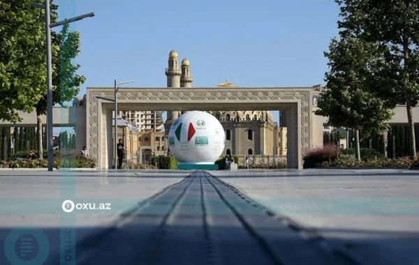 Символика Евро-2020 на улицах Баку - ФОТОРЕПОРТАЖ