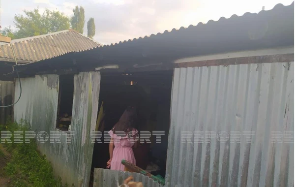 Ev yanaraq kül oldu - FOTO