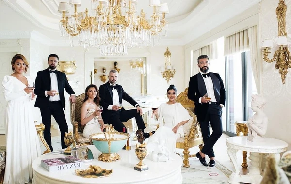 Azərbaycanlı aparıcılardan maraqlı görüntülər - FOTO