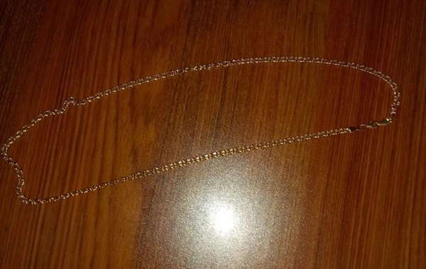 Qadının boyunbağısını ələ keçirən şəxs saxlanılıb - FOTO