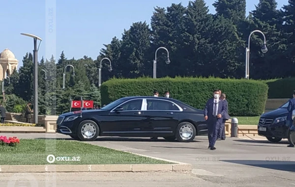 Ərdoğan Şəhidlər xiyabanını və “Türk Şəhidliyi”ni ziyarət etdi - FOTO