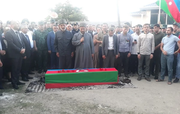 Laçında dünyasını dəyişən hərbçimiz dəfn olundu - YENİLƏNİB/ FOTO