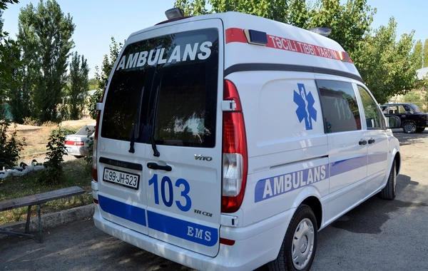 Bakıda təcili tibbi yardımın həkimini avtomobil vurdu