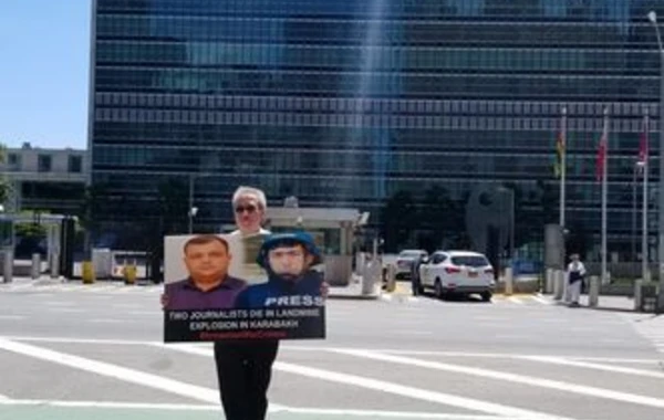 В Нью-Йорке прошла акция в связи с гибелью азербайджанских журналистов - ФОТО