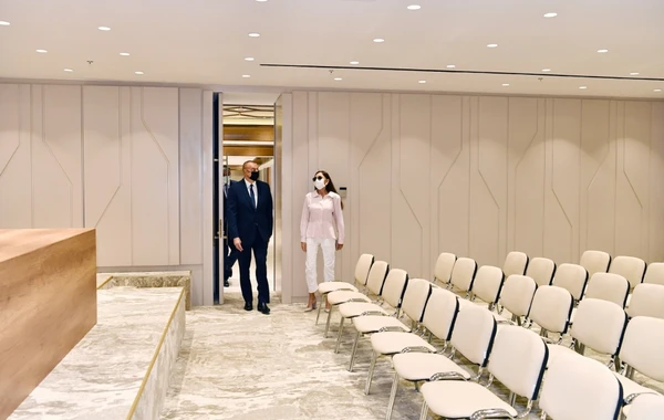 Prezident İlham Əliyev və xanımı “Gülüstan” sarayında - FOTO