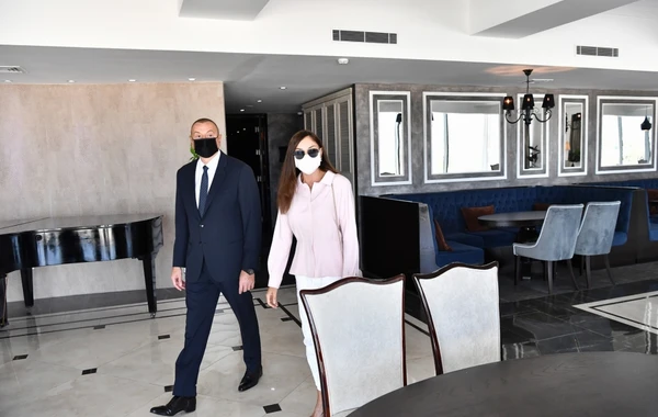 Prezident İlham Əliyev və xanımı “Gülüstan” sarayında - FOTO