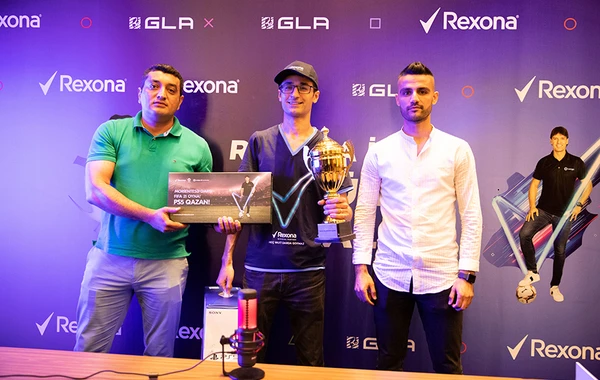 Rexona Azərbaycanlı azarkeşlərə Fernando Morienteslə birlikdə FIFA21 oynamaq şansı yaratmışdır - FOTO