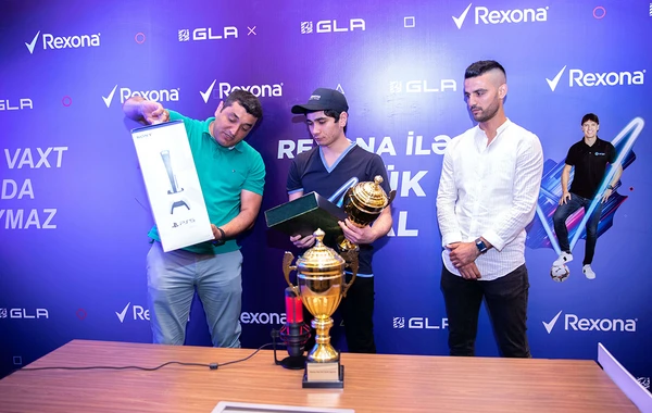 Rexona Azərbaycanlı azarkeşlərə Fernando Morienteslə birlikdə FIFA21 oynamaq şansı yaratmışdır - FOTO