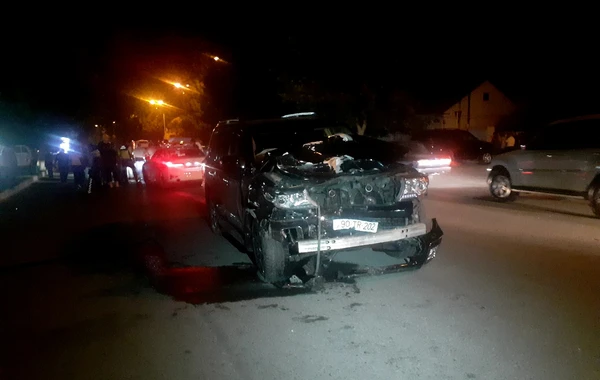 Gəncədə "Toyota" "Niva" ilə toqquşdu, xəsarət alan var - FOTO
