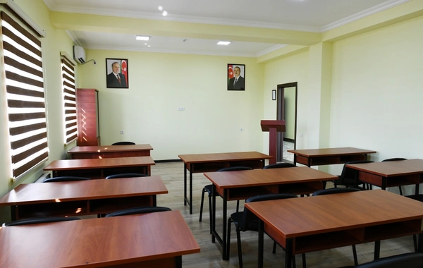 İlham Əliyev yeni istifadəyə verilən hərbi şəhərcikdə - FOTO