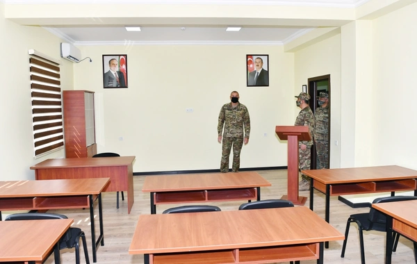 İlham Əliyev yeni istifadəyə verilən hərbi şəhərcikdə - FOTO
