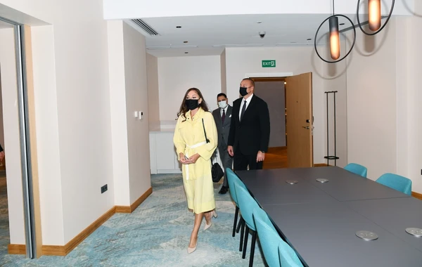 İlham Əliyev və Mehriban Əliyeva Bakıda açılış mərasimində - FOTO