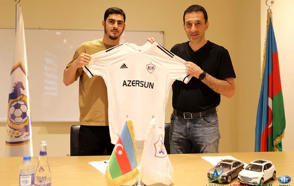 Ramil Şeydayev rəsmən "Qarabağ"da - FOTO