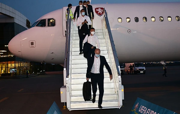 AVRO-2020: Çexiya və Danimarka milliləri Bakıya gəldi - FOTO