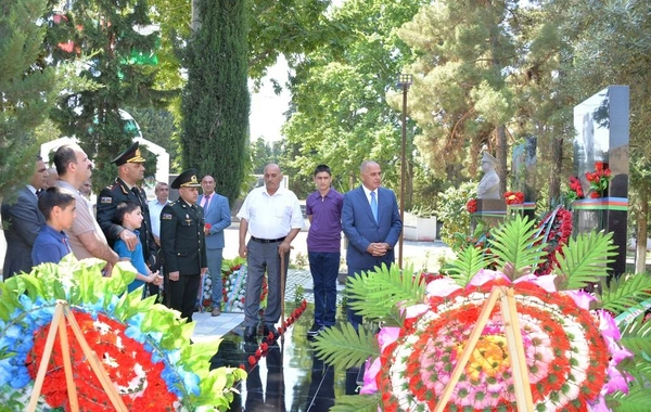 Polkovnik Babək Səmidlinin "Zəfər ordeni" ailəsinə verildi - FOTO
