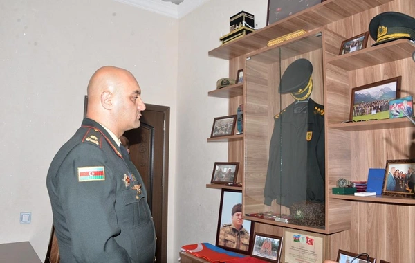 Polkovnik Babək Səmidlinin "Zəfər ordeni" ailəsinə verildi - FOTO