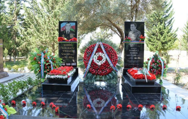 Polkovnik Babək Səmidlinin ölümündən sonra təltif edildiyi “Zəfər” ordeni ailəsinə təqdim olundu - FOTO