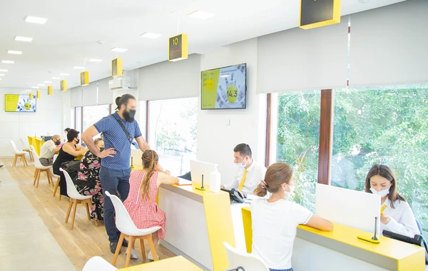 Yelo Bank открыл филиал "28 Мая" в новом концепте - ФОТО