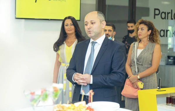 Yelo Bank открыл филиал "28 Мая" в новом концепте - ФОТО