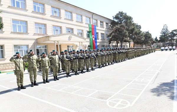 Azərbaycan sərhədçilərinə orden və medallar təqdim edilib - FOTO