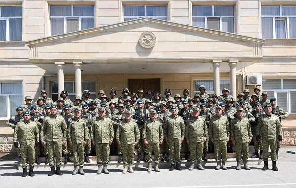 Azərbaycan sərhədçilərinə orden və medallar təqdim edilib - FOTO