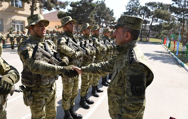 Azərbaycan sərhədçilərinə orden və medallar təqdim edilib - FOTO