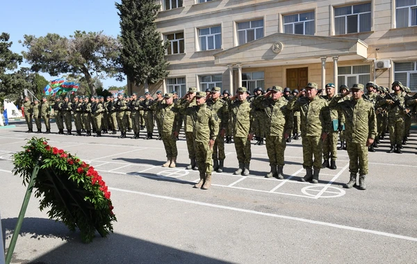 Azərbaycan sərhədçilərinə orden və medallar təqdim edilib - FOTO