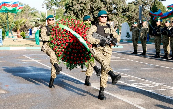 Azərbaycan sərhədçilərinə orden və medallar təqdim edilib - FOTO