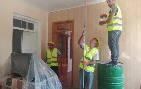 Ermənilərin Ağdamda dağıtdığı evlər tam hazır vəziyyətdə sahiblərinə verilir - FOTO