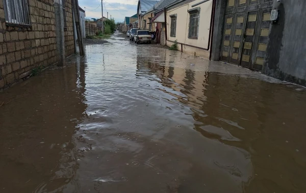 В Гяндже дождевой водой затопило дома - ФОТО
