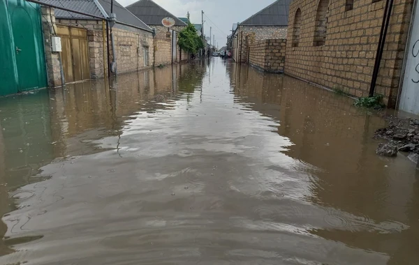 В Гяндже дождевой водой затопило дома - ФОТО
