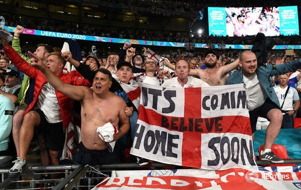 UEFA Şmeyxelə görə ingiltərəli azarkeşləri cəzalandıracaq