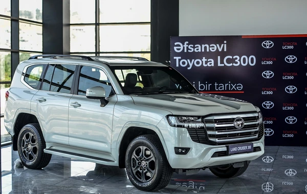 Toyota tam yeni – Land Cruiser-i təqdim edir