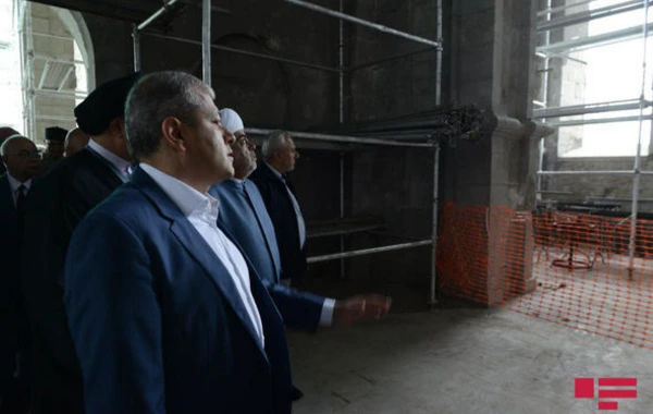 Azərbaycandakı dini konfessiyaların rəhbərləri Qazançı kilsəsində - FOTO