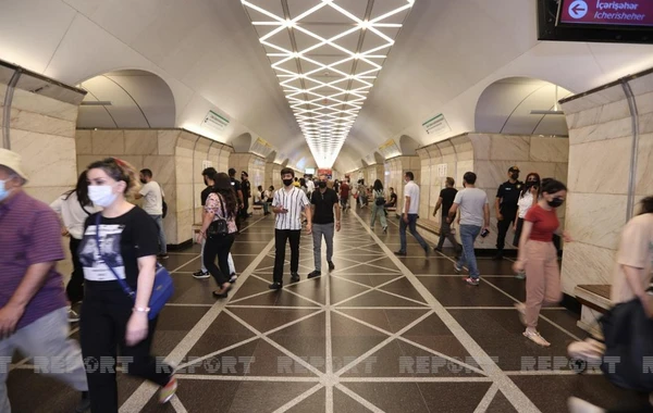 Полиция провела "масочный" рейд в бакинском метро - ФОТО