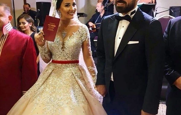 Mətanət İsgəndərli nənə oldu - FOTO