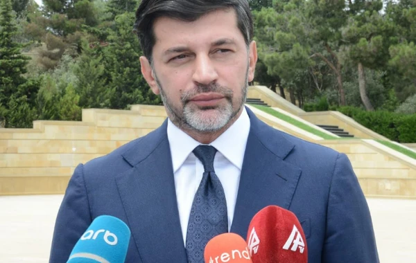 Tbilisi meri ulu öndər Heydər Əliyevin məzarını və Şəhidlər Xiyabanını ziyarət edib - FOTO