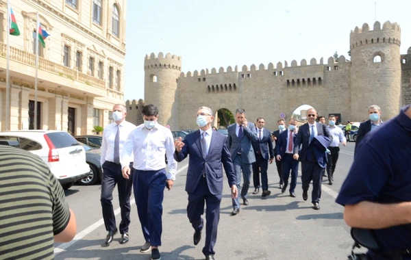 Tbilisi meri Bakını gəzib - FOTO