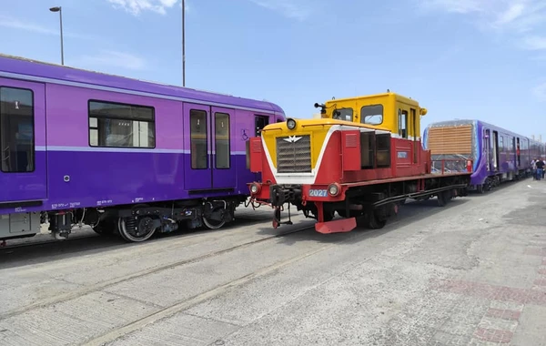 Bakıya yeni metro qatarı gətirildi - FOTO