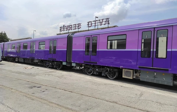Bakıya yeni metro qatarı gətirildi - FOTO