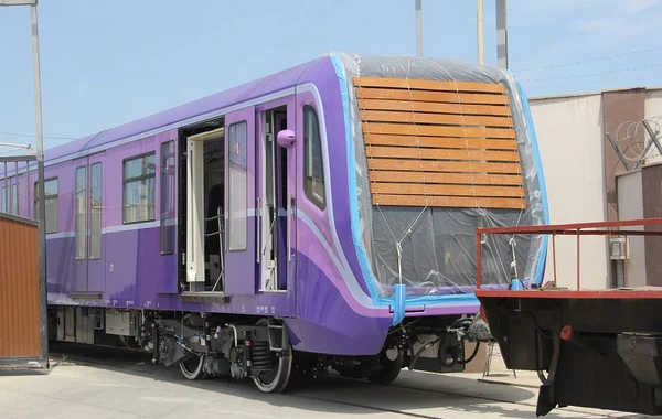Bakı metrosuna 20 yeni vaqon gətirilib - FOTO