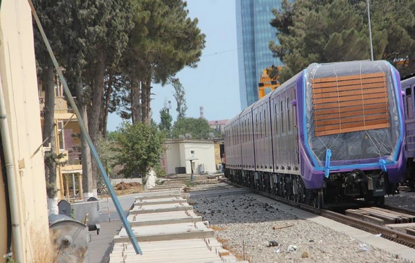 Bakı metrosuna 20 yeni vaqon gətirilib - FOTO